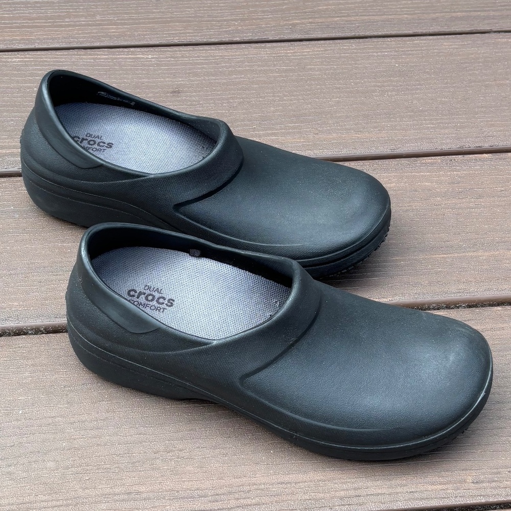 Crocs Dual Comfort Women's Size 8 Black Clogs Shoes Non-Slip Workwear Nursing